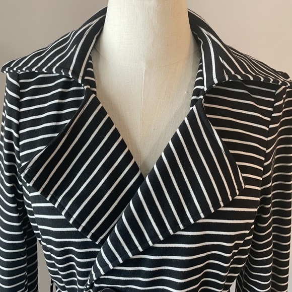 Women’s black and white striped BELTED JACKET. stretchy, double breasted. SZ med - Picture 4 of 16